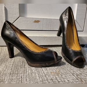 Nine West Chassy Peep Toe Black & Snakeskin Leather Pump sz 9.5